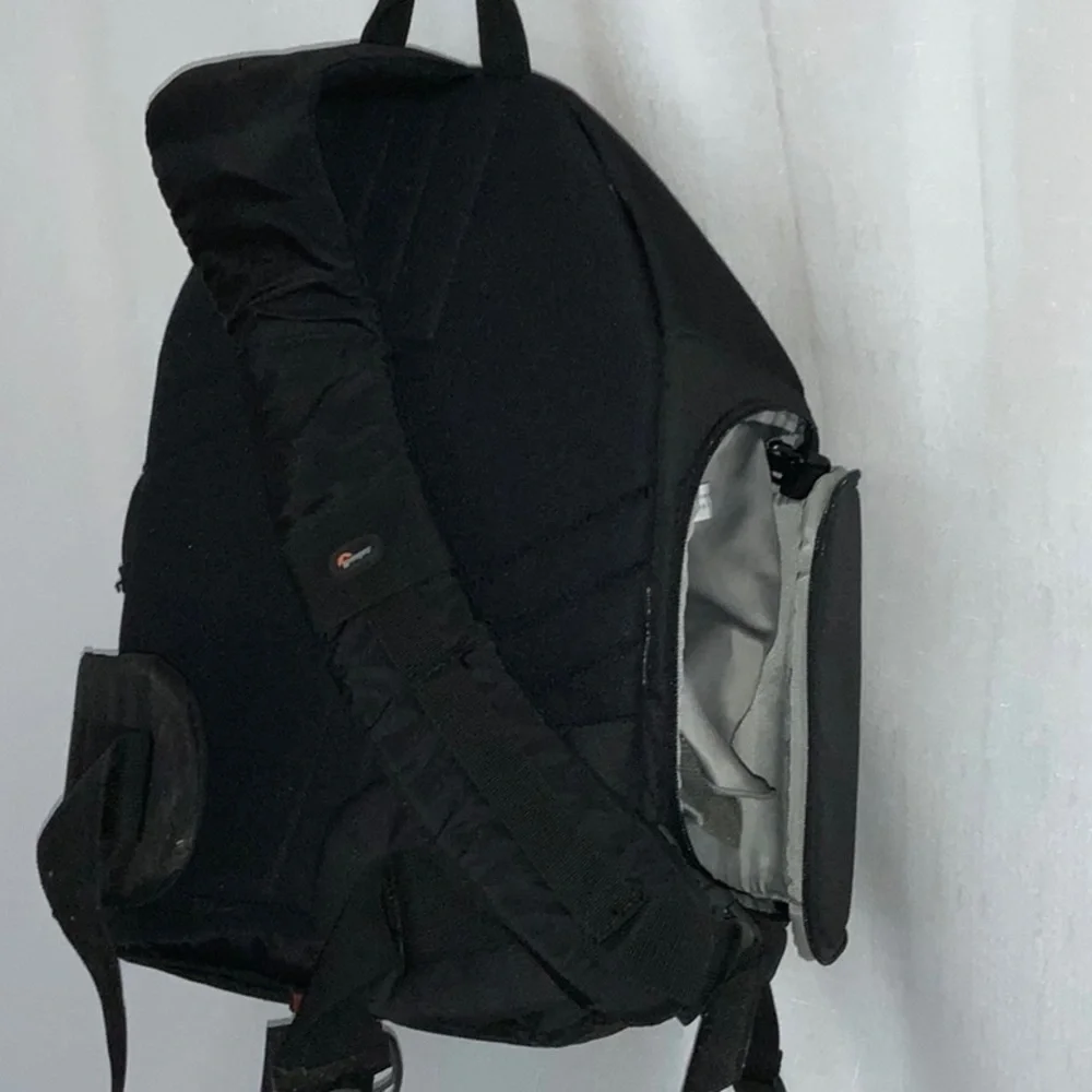 819 Lowepro Slingshot Sling Style Camera Backpack